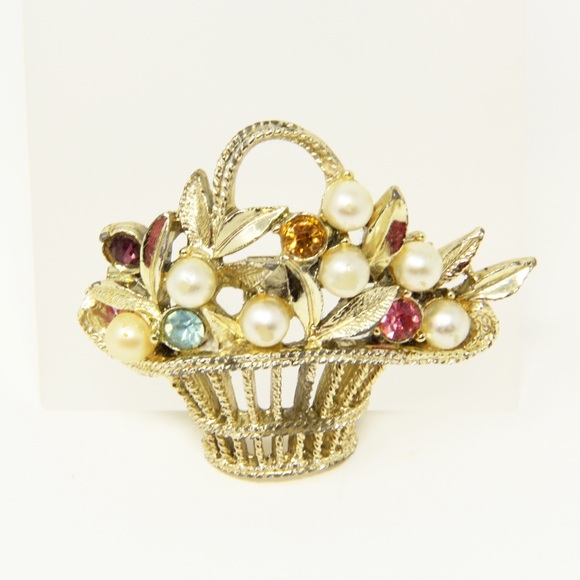 Jewelry - Adorable basket Brooch with colorful rhinestones